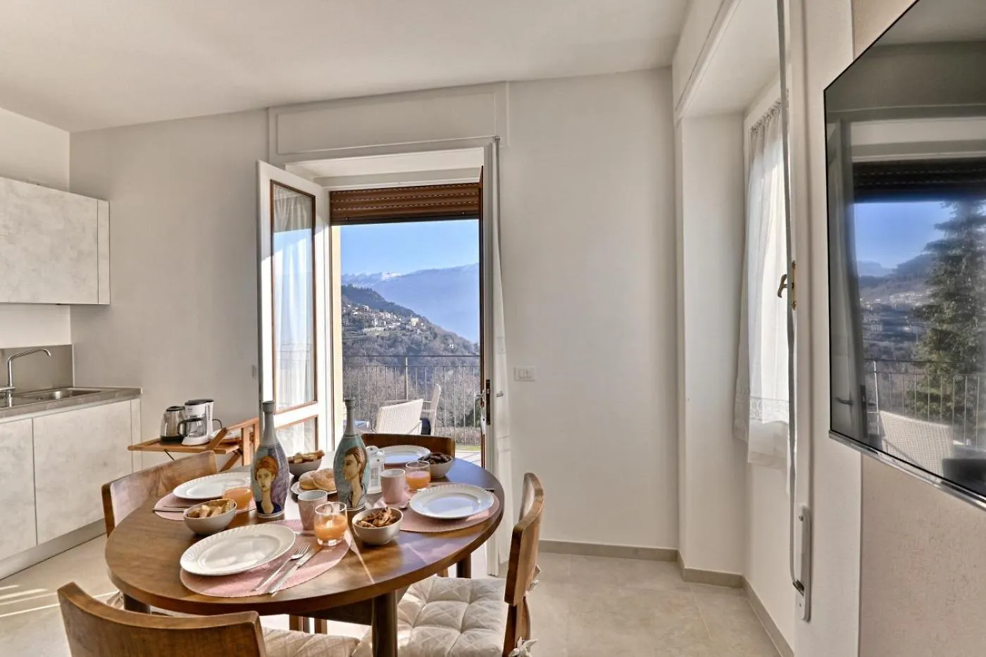 Apartment Appartamento Alba - Theater Home Tignale Italy